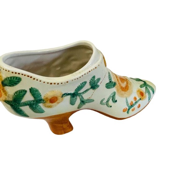 Vintage Boot Vase Hand Painted Ceramic White Floral 5" Tall - Picture 2 of 4